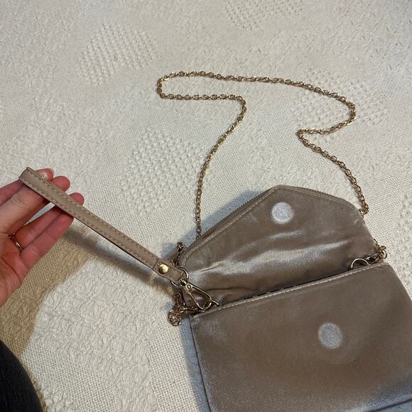 New! Urban Expressions Taupe Velvet Chain Clutch / Crossbody - Picture 3 of 9